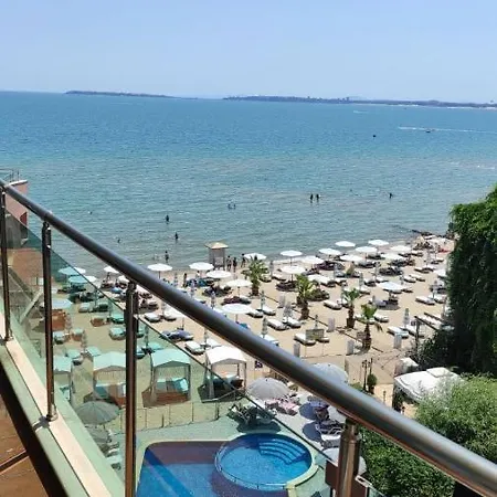 Appartement Beachfront By Marty's *