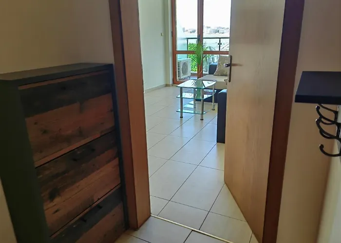 Beachfront By Marty's Апартаменты